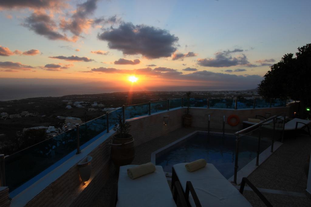 Nectarios Villa - Studios & Suites Adults Only Φηρά Εξωτερικό φωτογραφία