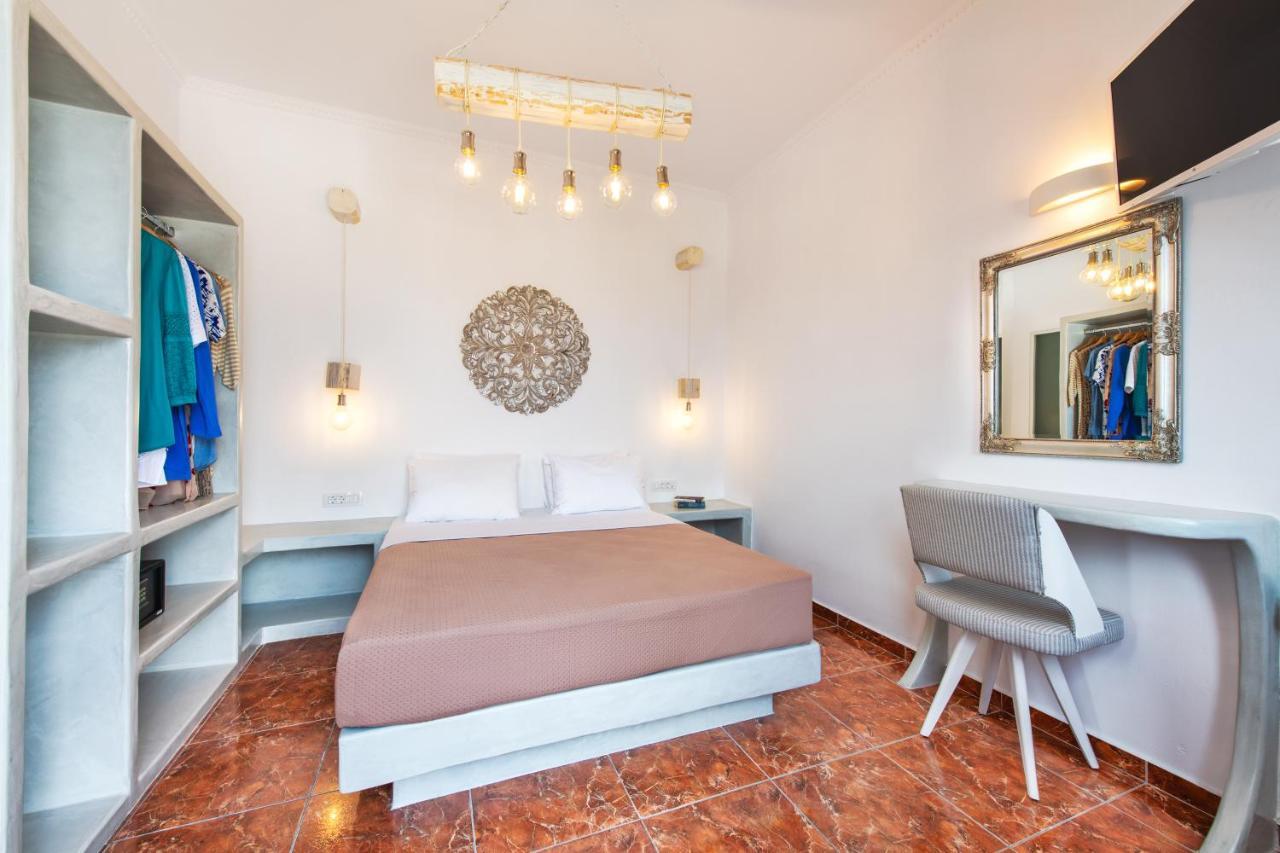 Nectarios Villa - Studios & Suites Adults Only Φηρά Εξωτερικό φωτογραφία