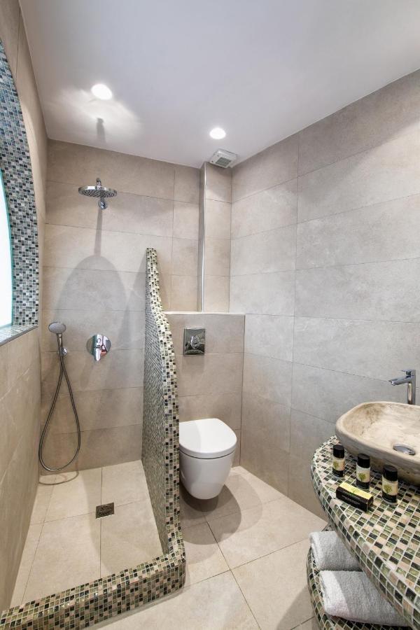Nectarios Villa - Studios & Suites Adults Only Φηρά Εξωτερικό φωτογραφία